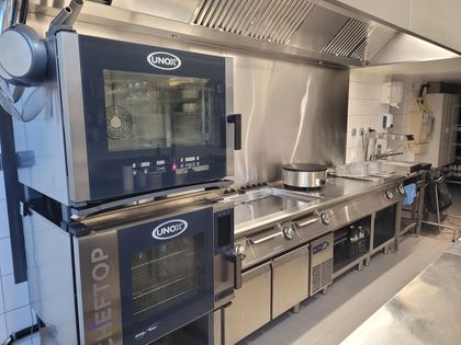 Four mixte UNOX CHEFTOP 5 niveaux GN 1/1, électrique triphasé