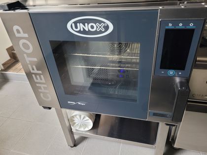 Four mixte UNOX CHEFTOP 5 niveaux GN 1/1, électrique triphasé