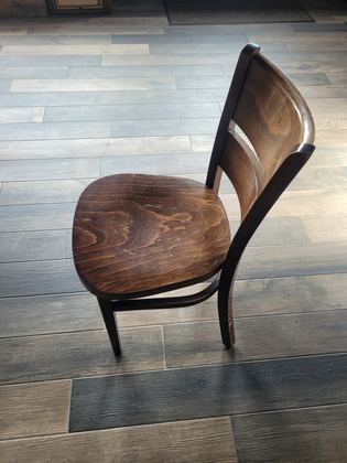 Chaises bistrot bois
